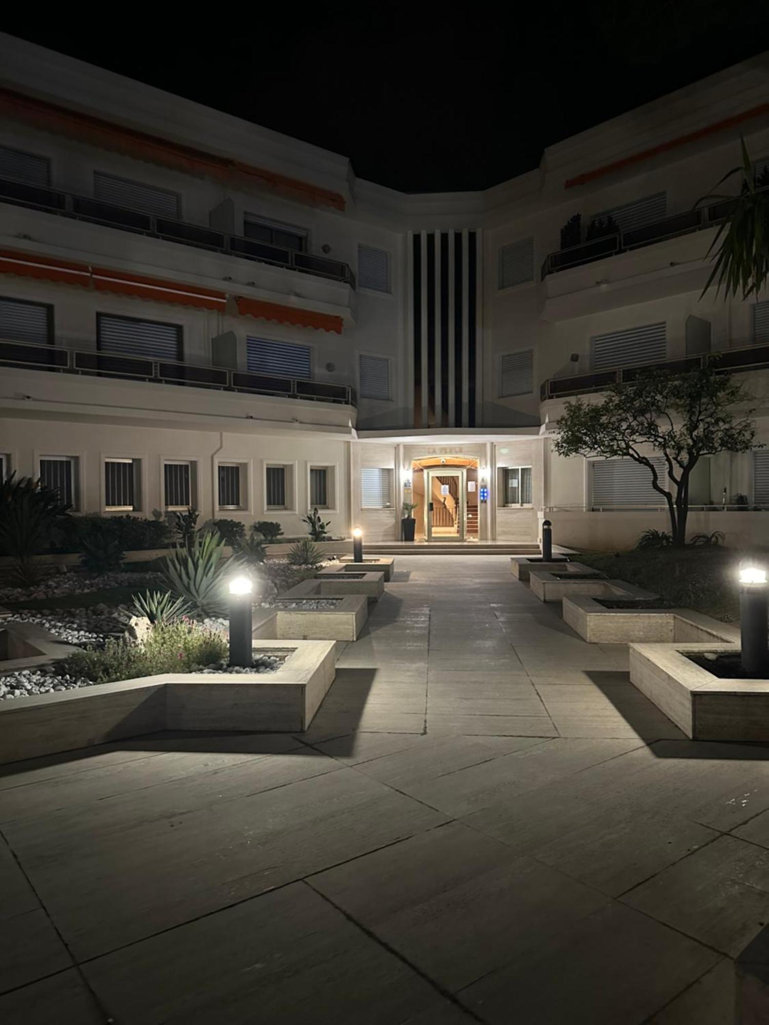 Superbe studio front de mer avec parking Villeneuve-Loubet Eksteriør bilde