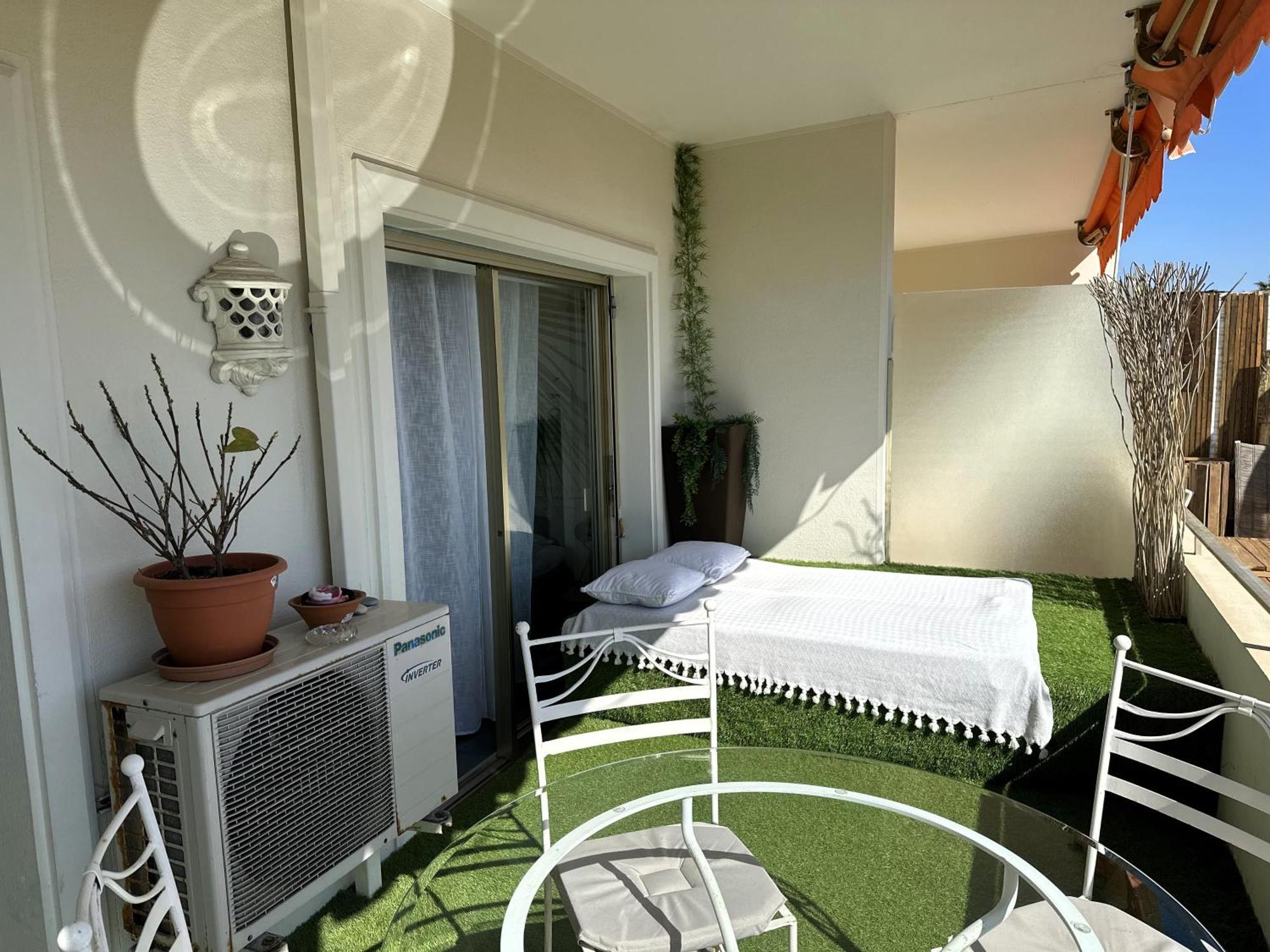 Superbe studio front de mer avec parking Villeneuve-Loubet Eksteriør bilde
